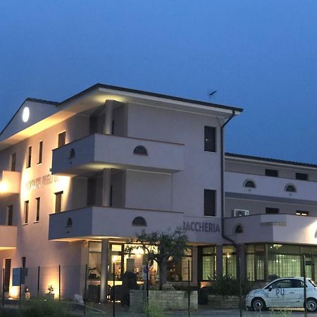 Pensione Degli Ulivi Porto SantʼElpidio Extérieur photo