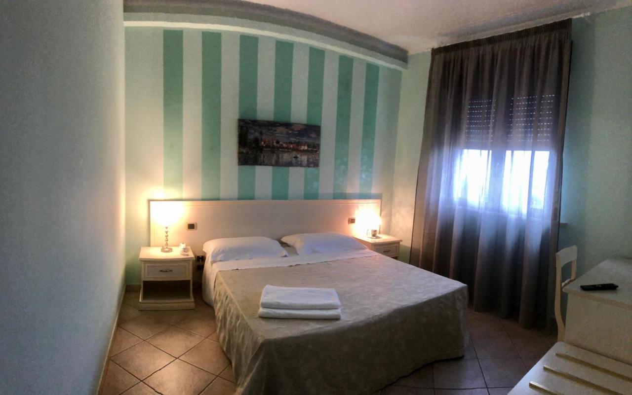 Pensione Degli Ulivi Porto SantʼElpidio Extérieur photo