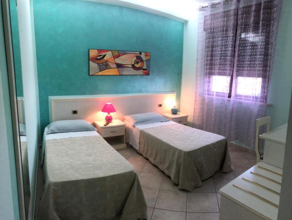 Pensione Degli Ulivi Porto SantʼElpidio Extérieur photo