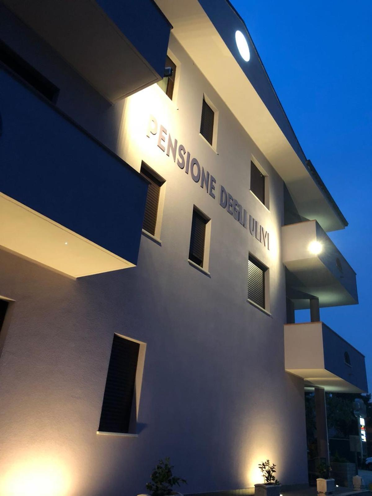 Pensione Degli Ulivi Porto SantʼElpidio Extérieur photo