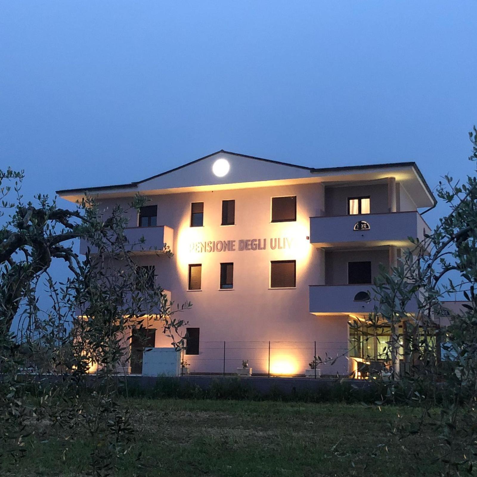 Pensione Degli Ulivi Porto SantʼElpidio Extérieur photo