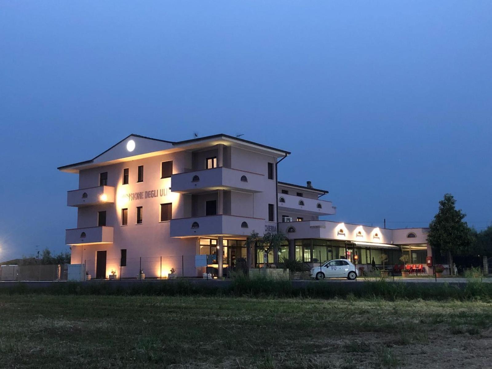 Pensione Degli Ulivi Porto SantʼElpidio Extérieur photo