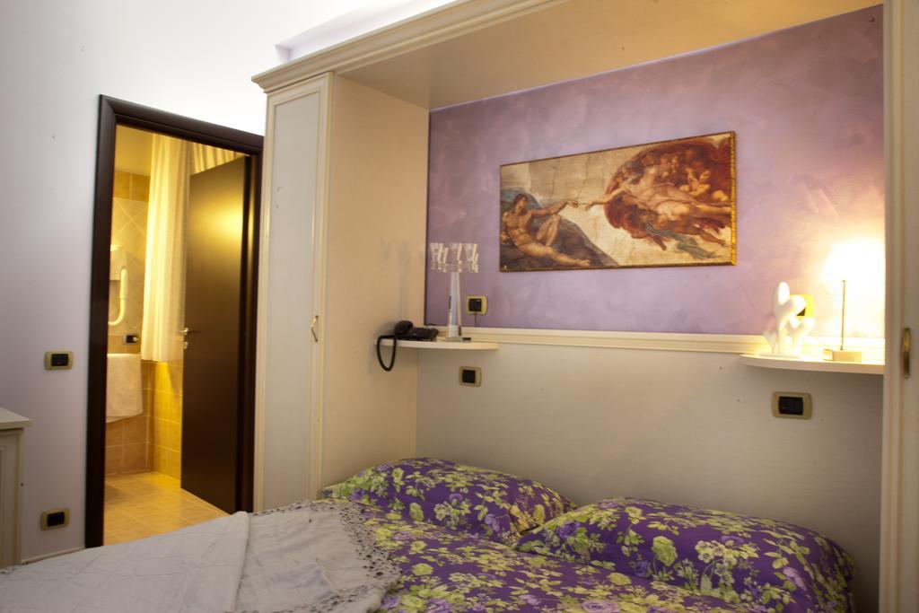 Pensione Degli Ulivi Porto SantʼElpidio Chambre photo